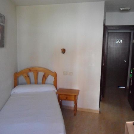 Hostal El Descanso Madrid Eksteriør bilde