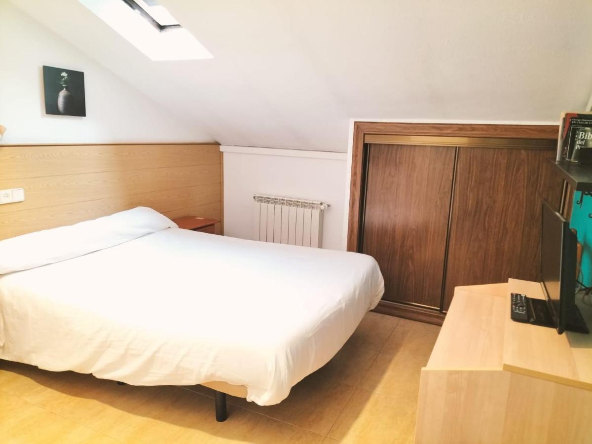 Hostal El Descanso Madrid Eksteriør bilde