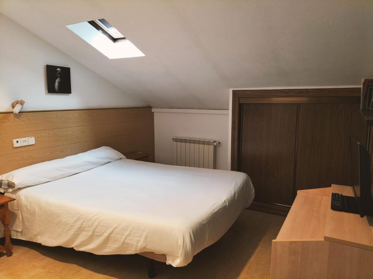 Hostal El Descanso Madrid Eksteriør bilde