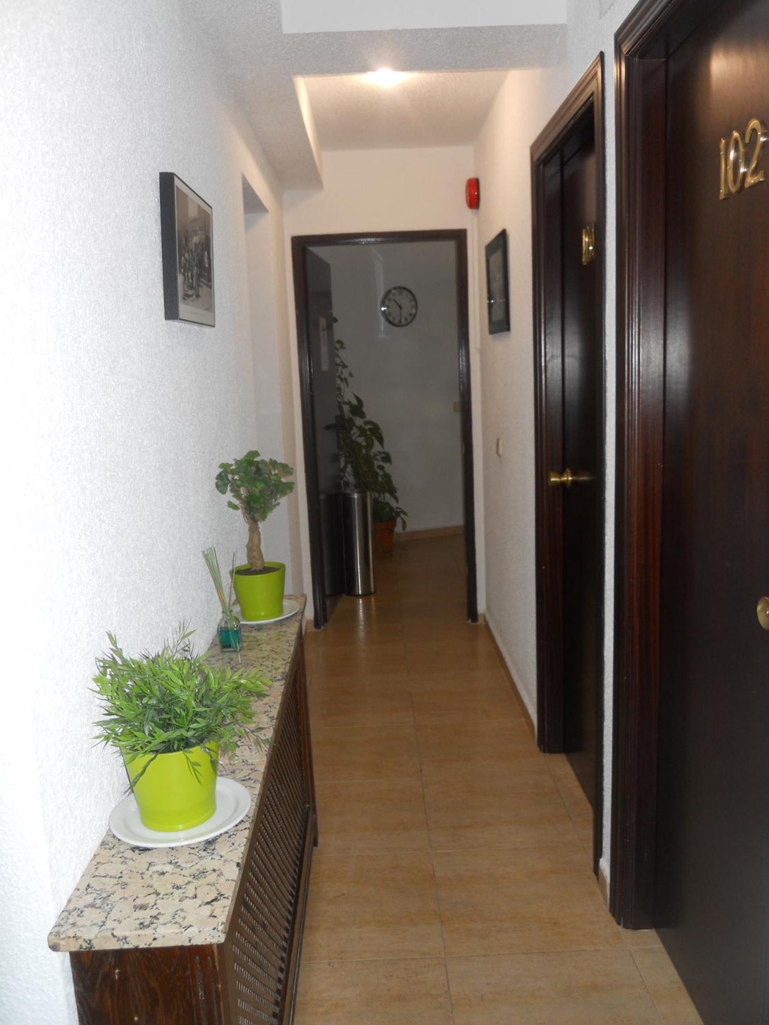 Hostal El Descanso Madrid Eksteriør bilde
