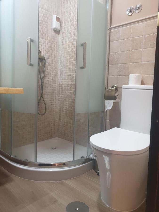 Hostal El Descanso Madrid Eksteriør bilde